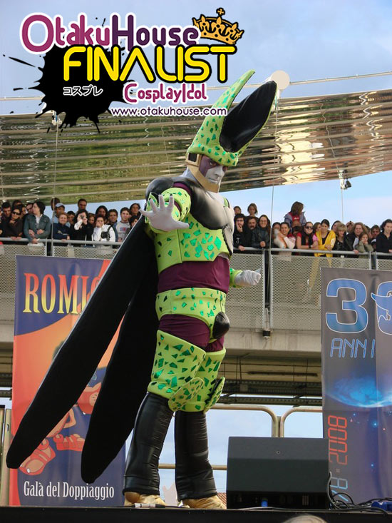 Perfect Cell Cosplay