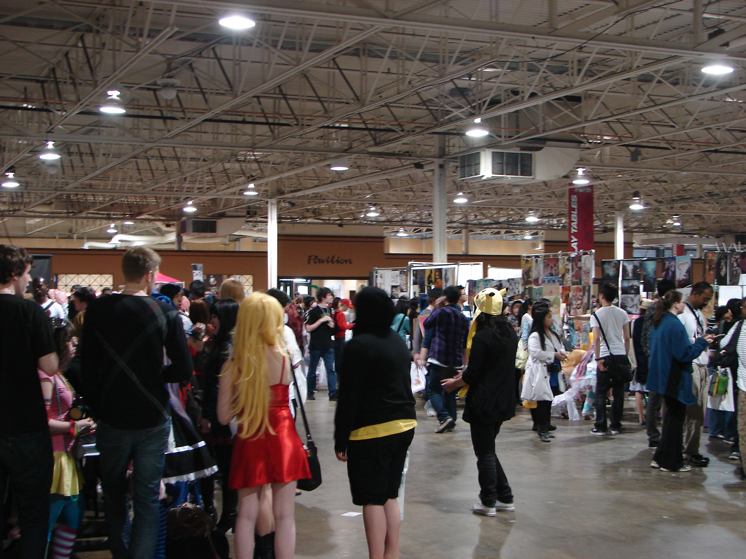 Toronto, Canada. 28th May, 2017. Cosplayers pose for photos during the 2017 Anime  North at the Toronto Congress Center in Toronto, Canada, on May 28, 2017.  The three-day annual event kicked off